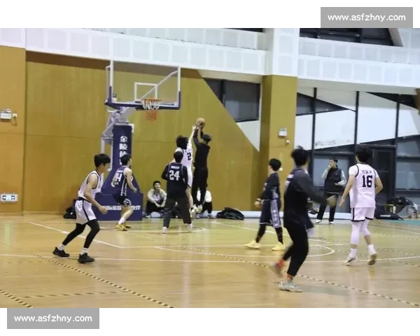 酷哥对决篮球校花青春赛场火花四溅的逆袭故事校园热血成长两强争锋